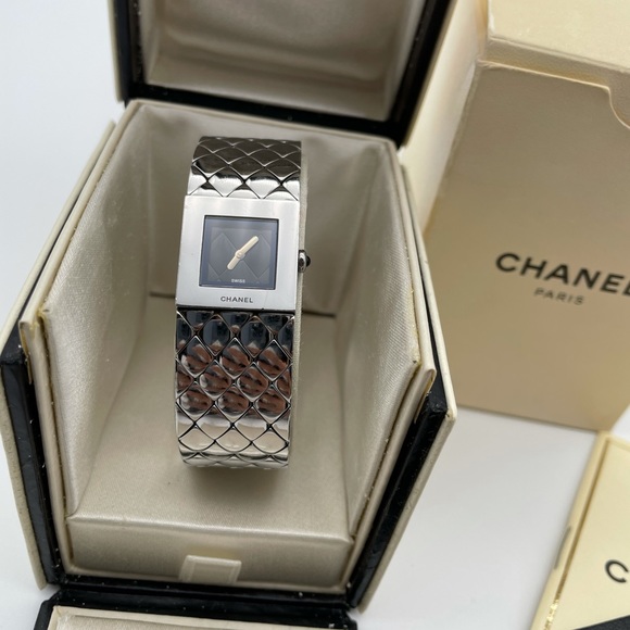 Chanel - Picture 2 of 15